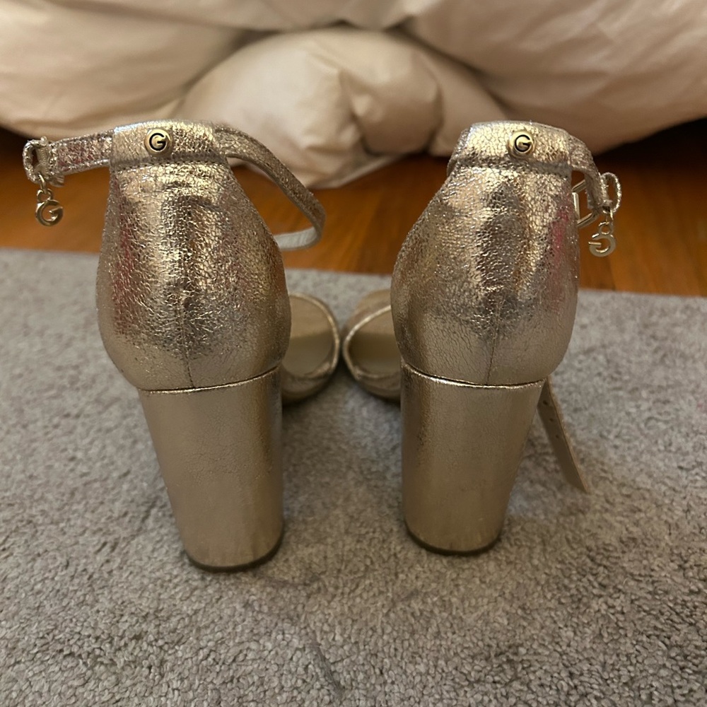 Heels - Picture 3 of 4